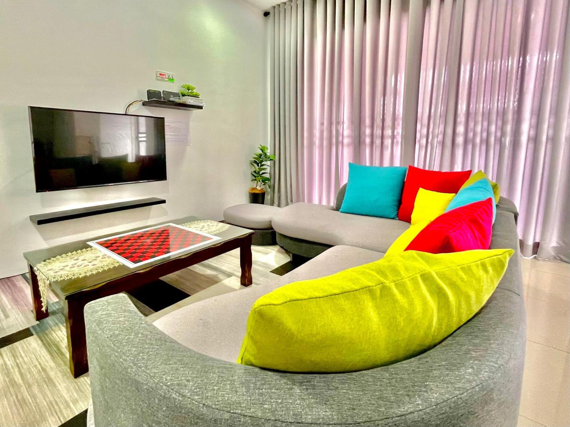 Hanan Homestay Klebang Ipoh With A View Of Mount Korbu, For Musl!M Only!! מראה חיצוני תמונה